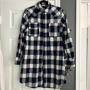 NWOT plaid Shacket/dress - navy & cream